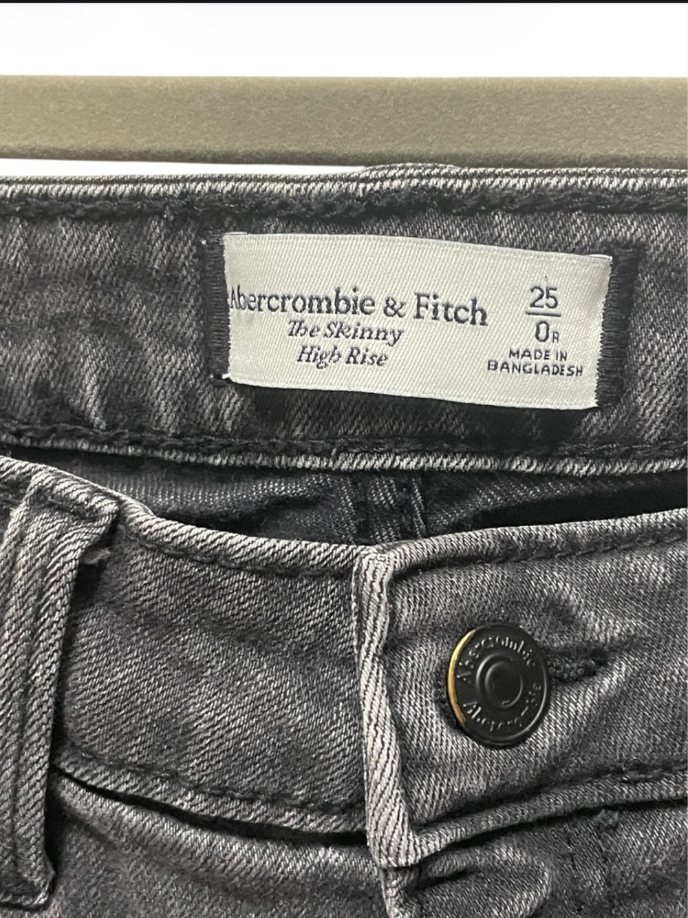 Abercrombie & Fitch Women’s Black Jeans - Picture 3 of 9